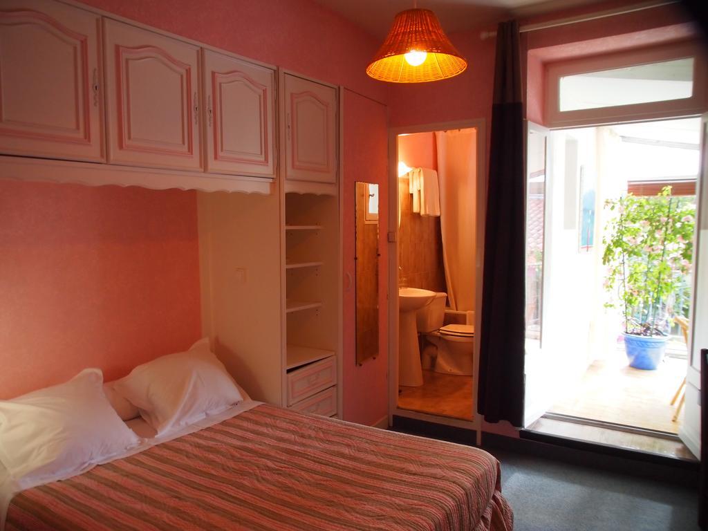 Hotel Emma Calve Millau Quarto foto